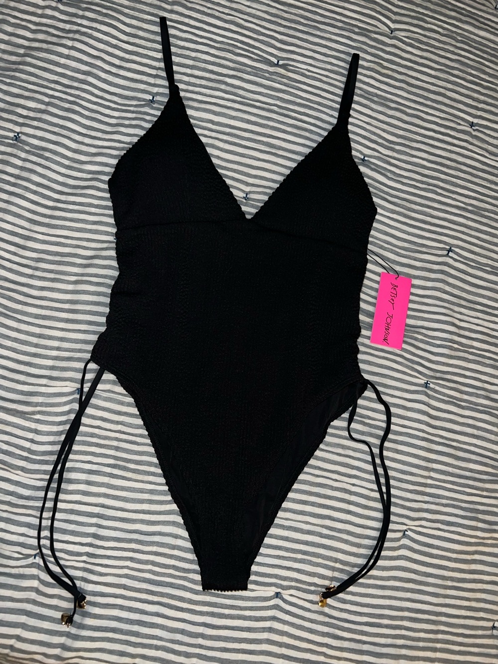 NWT Betsey Johnson Black Textured Ribbed One-Piece Swimsuit w/ Gold Heart Charms